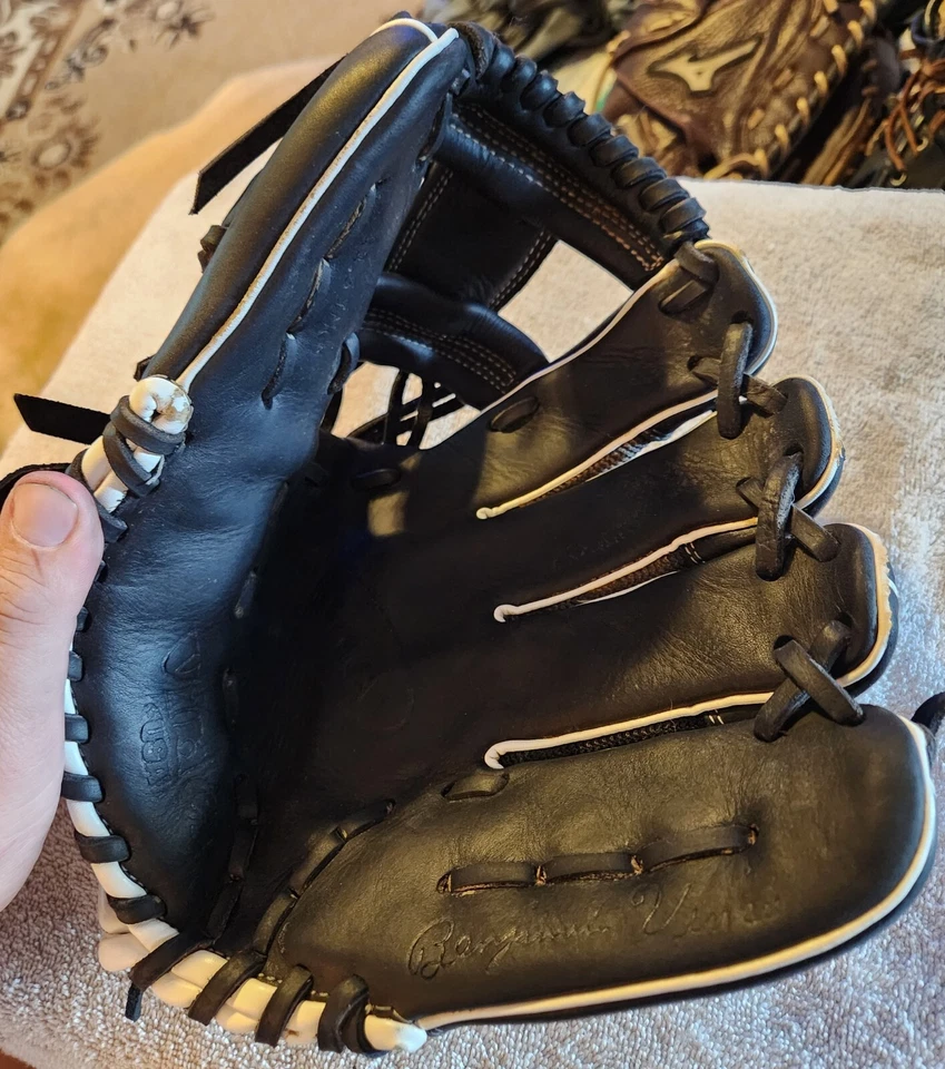 "Guante Guante de béisbol Vinci Pro 11,5"" blanco y negro derecho lanzador infielder". Foto 2 de 3