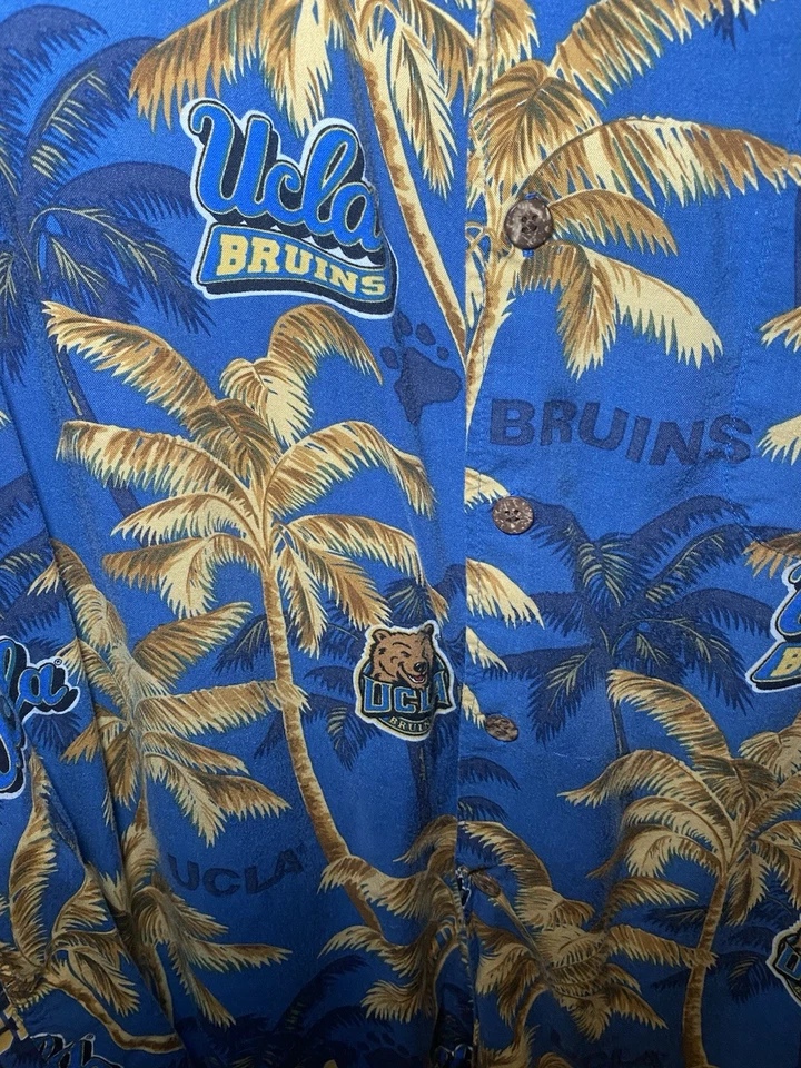 Camisa Hawaiana Reyn Sports UCLA Medidas Extra Grandes En Detalles Foto 2 de 4