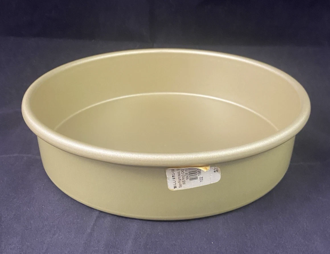Williams Sonoma Goldtouch Pro Nonstick 8.5” Round Cake Pan NOS
