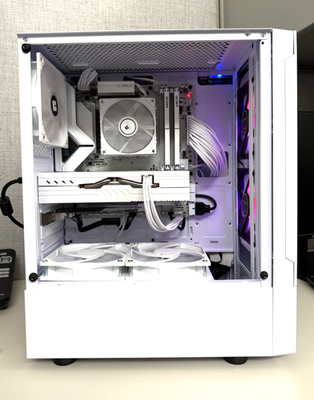 ALL WHITE GAMING PC / 32GB DDR5 RAM / Radeon RX 580 / RYZEN 5