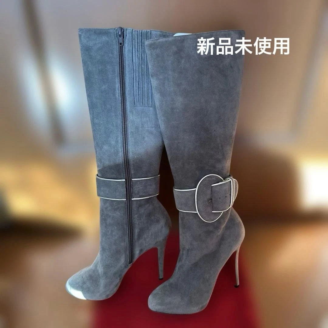 新品　未使用　Christian Louboutin グレー ハイヒール Christian Louboutin ハイヒール パンプス グレー