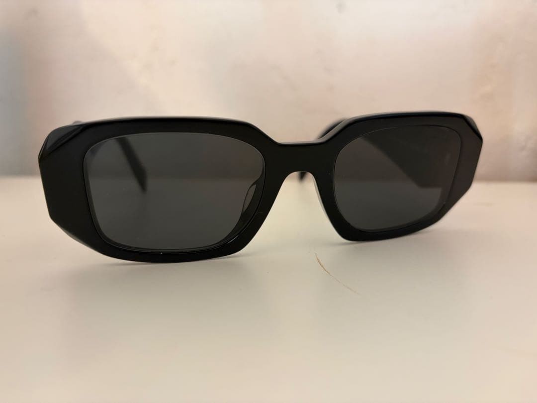 Prada Black Square Sunglasses with Case Made in Italy Used thumbnail 3