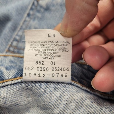 Vintage Levis 912 Slim Fit Tapered Leg Jeans Light Wash Orange Tab