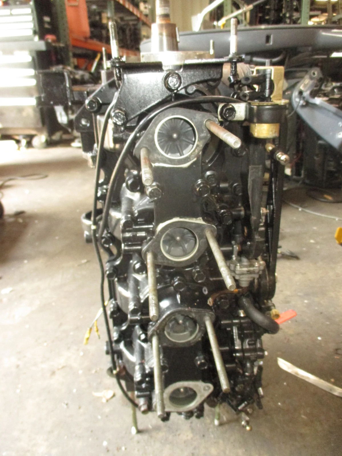 Mercury 125hp 2 Stroke 4 CYL outboard Crankcase Powerhead