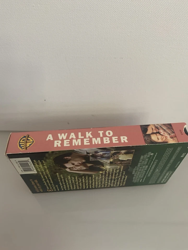 A Walk to Remember VHS 2002 Starring Shane West, Mandy Moore, Nicholas Sparks - Image 3 of 4