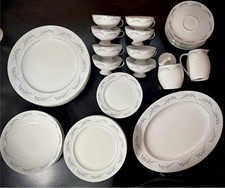 Belcrest - Colección Invitación - China de porcelana alemana fina | Juego de 46 piezas