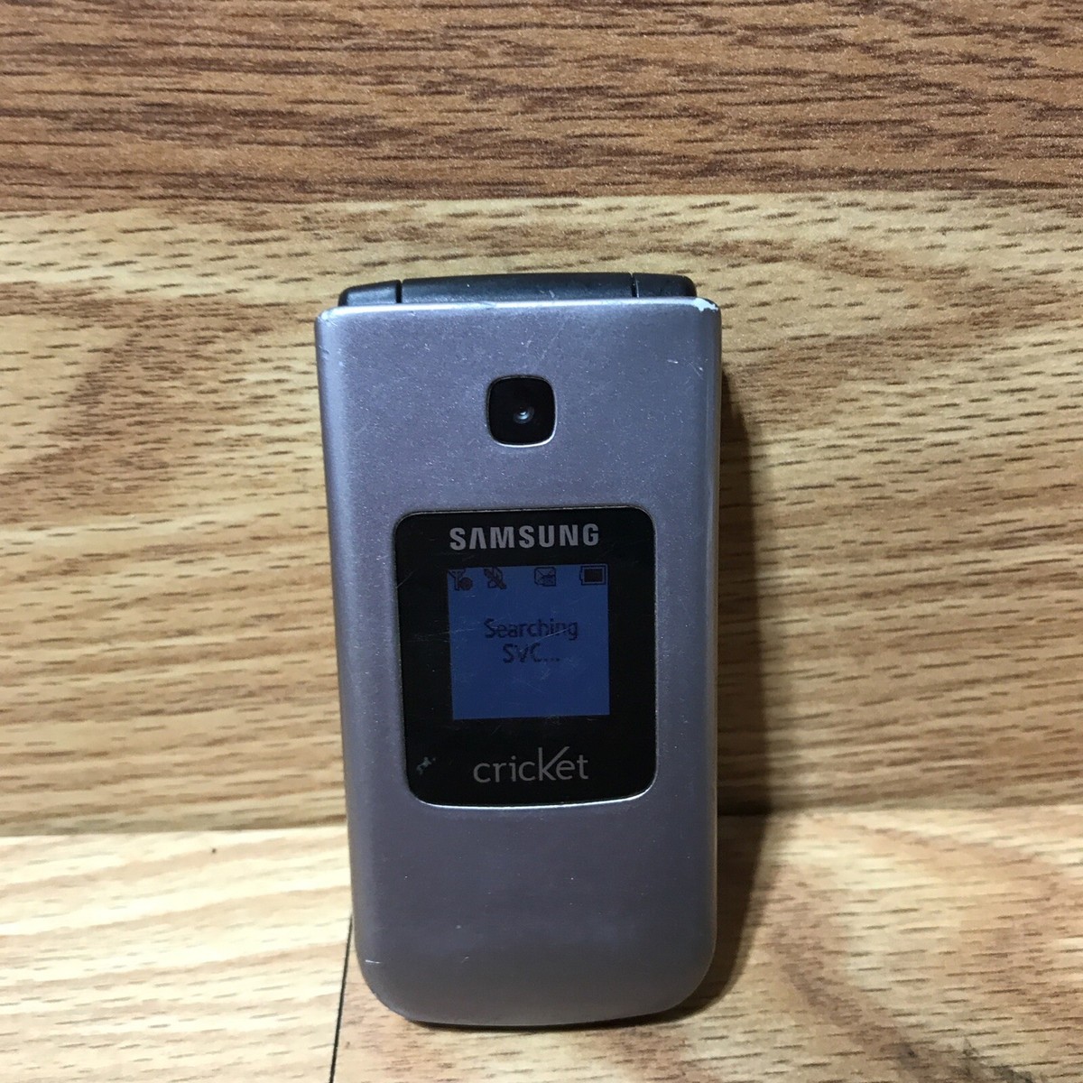 Samsung SCH-R261 Chrono 2G CDMA Flip Phone Silver Cricket Wireless