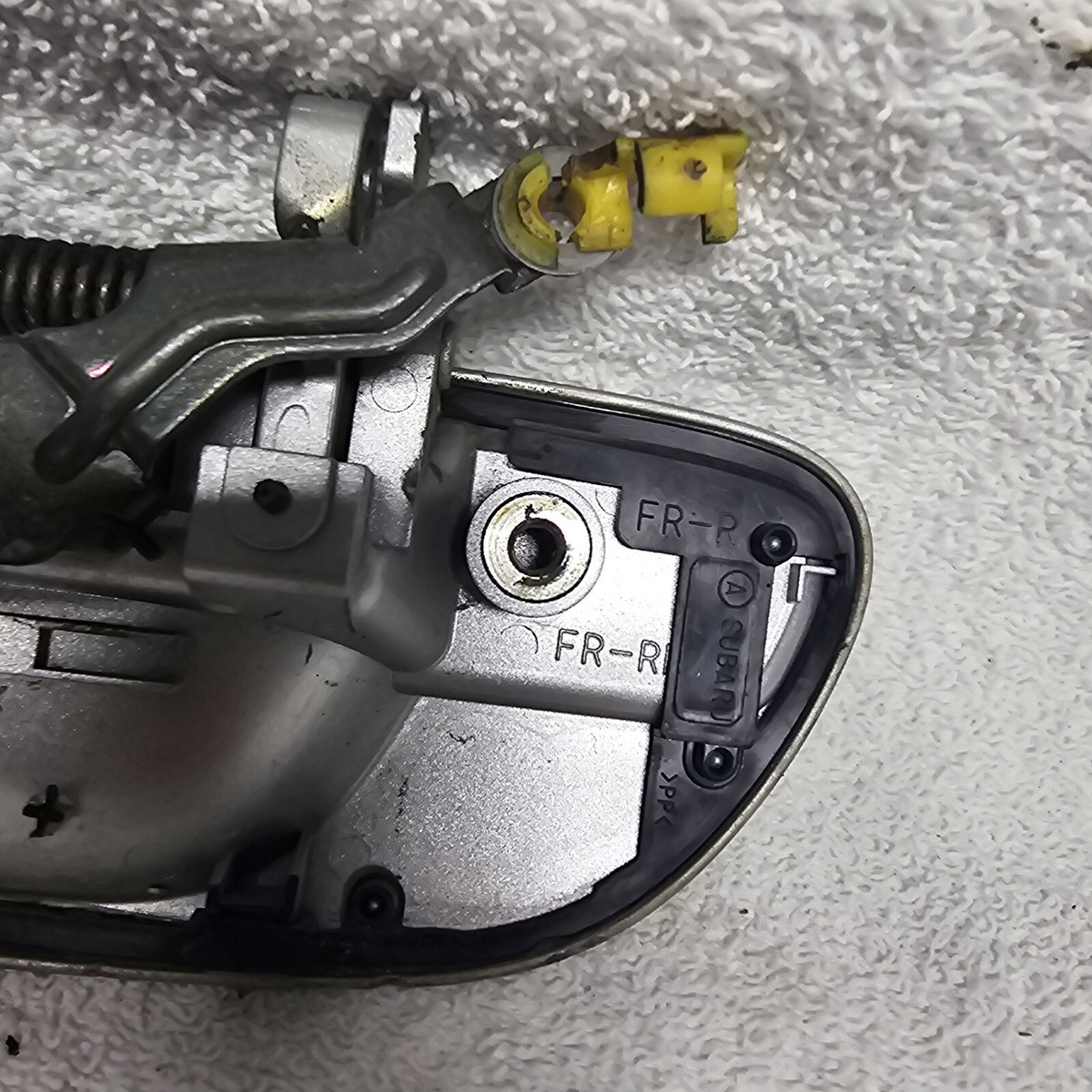 2005-2009 Subaru Outback Front Right Exterior Door Handle Assembly