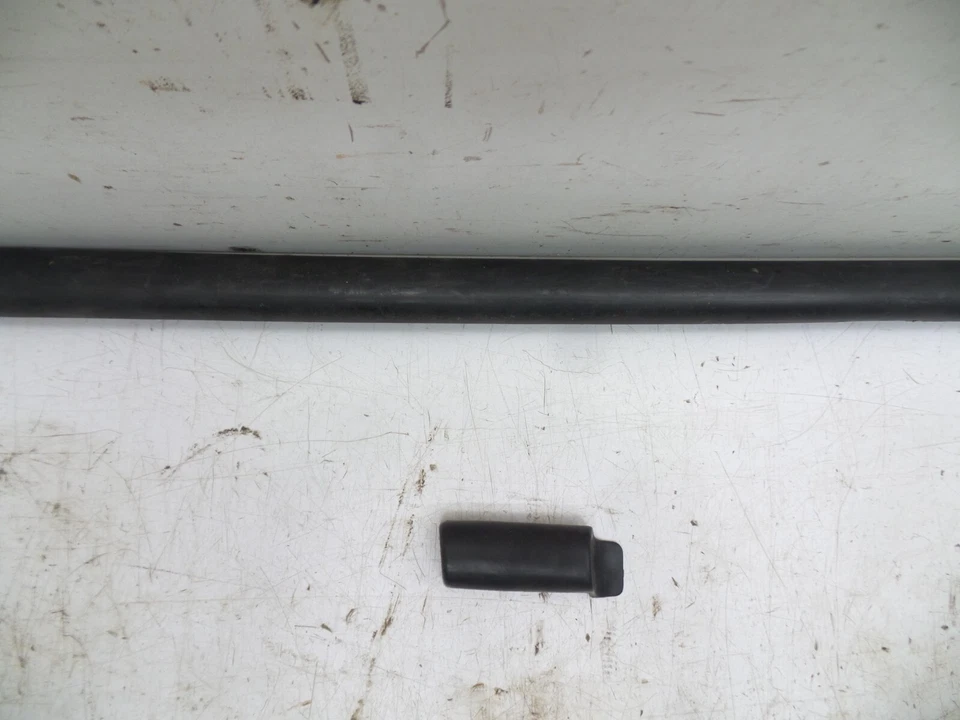 84-88 PONTIAC FIERO PASAJERO ACANALADO CENTRAL MOLDURA MOLDURA DERECHA GM Foto 3 de 4