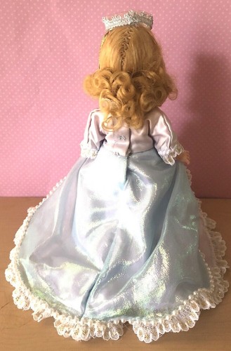 Vtg Madame Alexander Sleeping Beauty Doll Storyland Brothers Grimm Series &Stand - Picture 5 of 12