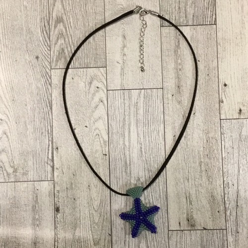 Beaded Starfish Pendant Necklace Hand Made - Picture 6 of 15
