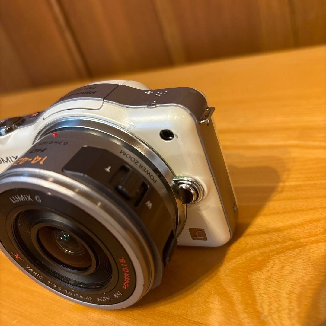 Near MINT]Panasonic Lumix DMC-GF3 Camera White Body Lens