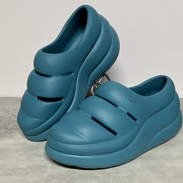 UGG sports yeah clog Womens 8 tidal wave blue puffed platform shoes slip on