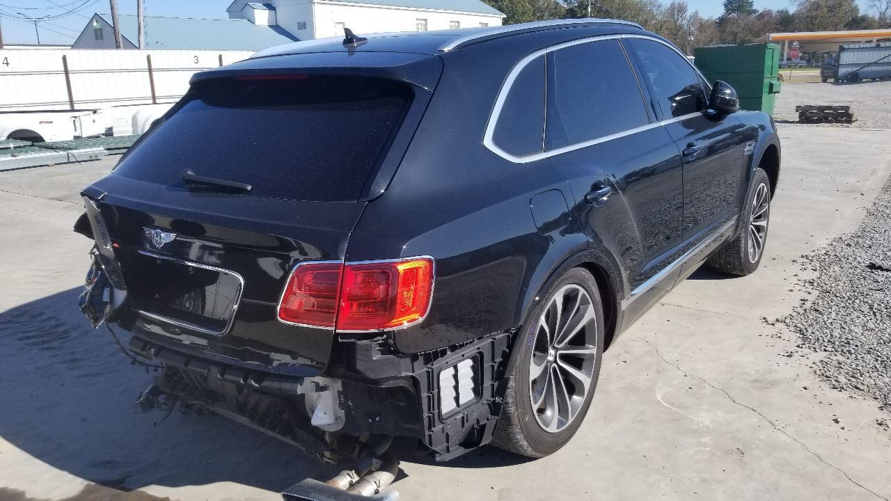 Bentley Bentayga Fuel tank