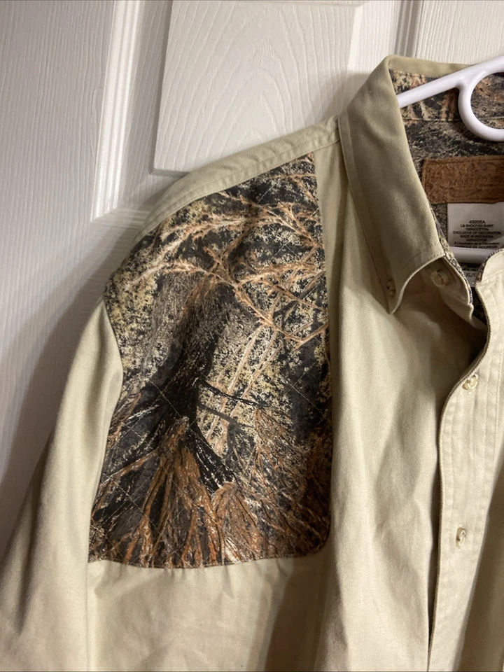 Mossy Oak Long Sleeve Button Up Shirt Men’s Size XL Tan Camo Shooter Shirt EUC - Image 2 of 4