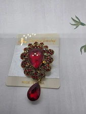 Gorgeous  Red Rhinestone  Pin Brooch Gold Tone