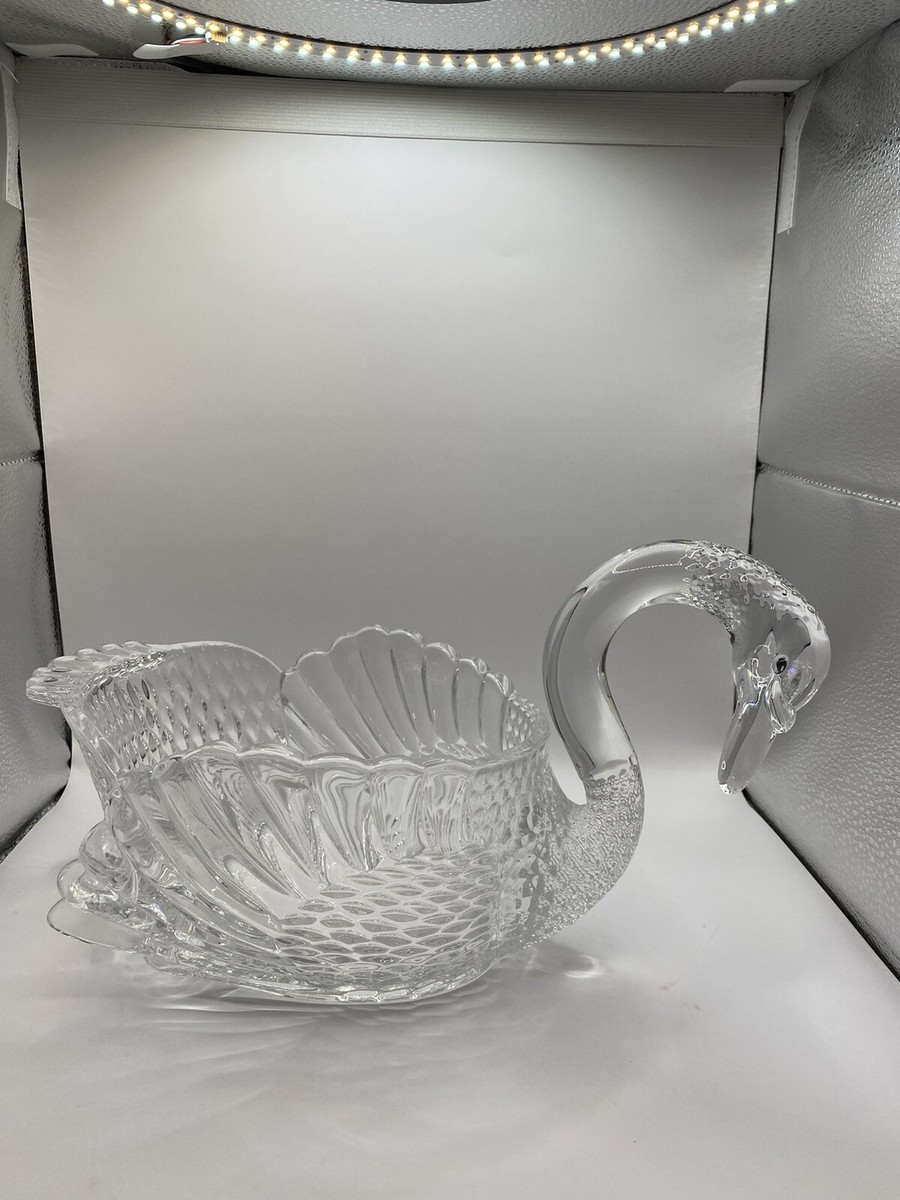 Shannon Crystal By Godinger 24% Lead Crystal Swan Serving Bowl In