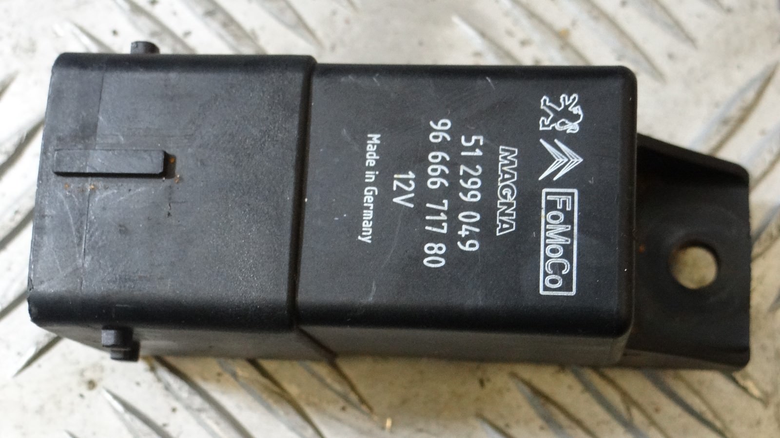 Ford CITROEN PEUGEOT Diesel GLOWPLUG Relay 51299049 9666671780 