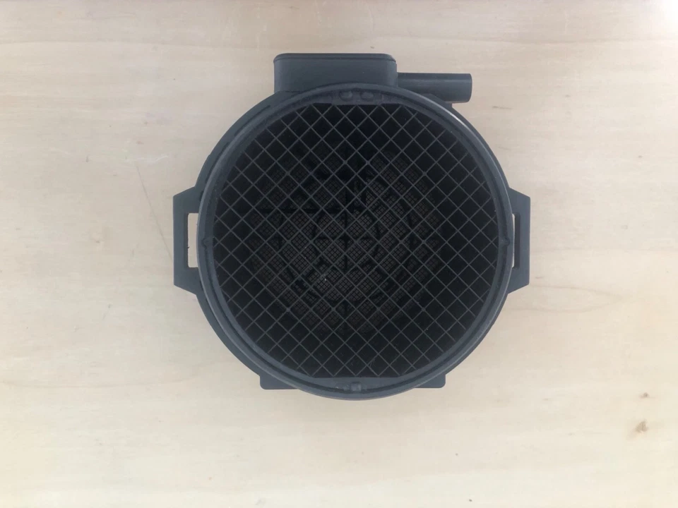 mass air flow meter sensor practically brand new - Image 4 of 4