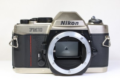 Appareil Photo Argentique Nikon FM10 + Objectif 35-70mm - Pour Pièces (dos Cassé), Reflex 35mm Japonais Vintage
