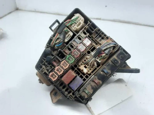 8264147020 Caja Reles/Fusibles para TOYOTA YARIS (KSP9/SCP9/NLP9) Active 5149391 - Imagen 1 de 7