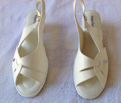 ladies white dress shoes