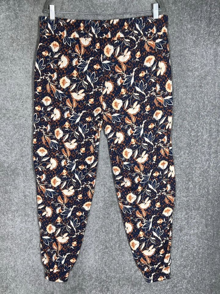 Pantalones de chándal Anybody Lush Jersey Lounge para mujer talla grande azul marino bolsillos florales Foto 2 de 4