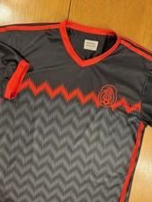 Mexico Soccer Jersey Black Red Zig Zag 90s Style Crest GGG Fits Large