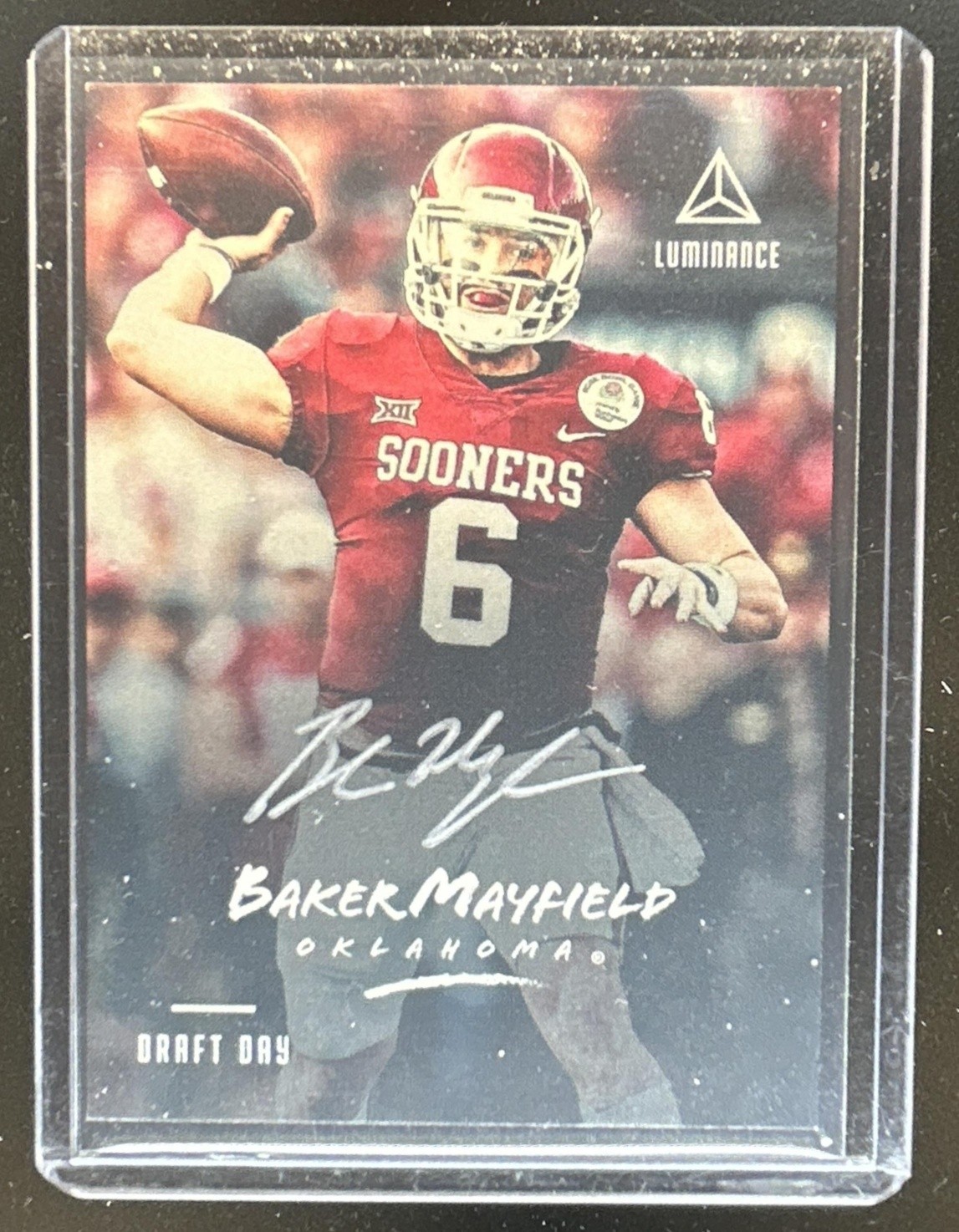 Baker Mayfield Panini Luminance Draft Day Signature #RIBM Base