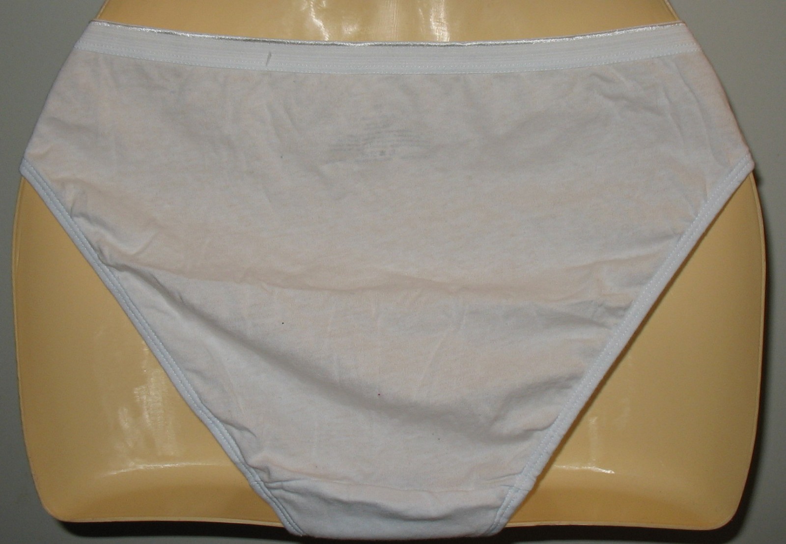 THE BEST FITTING PANTY IN THE WORLD NEW L / 7 WHITE COTTON HICUT
