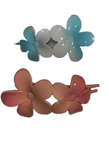 Roller Rabbit Light Blue Palm Charm Hair Claw Clip Roller Rabbit Light Blue Claw Hair Clip with Attachable  main image 2
