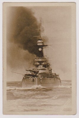 UNIDENTIFIZIERTES britisches Schlachtschiff Royal Navy Bogenansicht, Rauchherstellung - unbenutzt RP PC