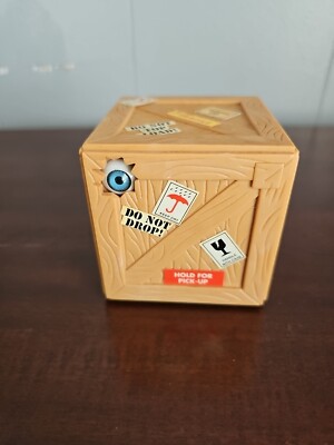 Vtg 1997 Sky Kids ''Let Me Out of Here!'' Shipping Crate Talking & Shaking Box