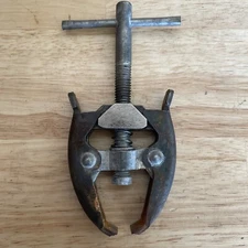 Vintage K-D Tools 202 Heavy Duty Battery Top Post Terminal Puller