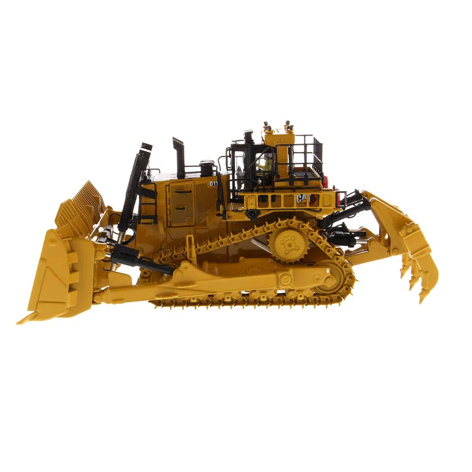 Caterpillar Cat D11 Fusion Track Type Tractor 1:50 Scale Diecast Masters 85604 - Image 3 of 4