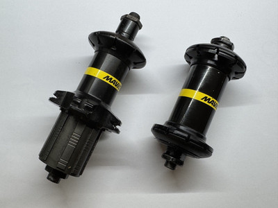 Mavic Aksium  Vorder- und Hinterrad Nabe 20 Loch Naben Set