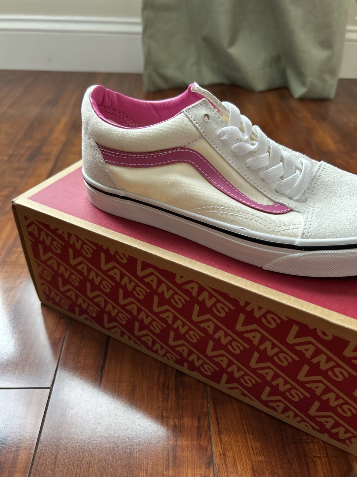 VANS Old Skool Women's Skate Shoes thumbnail 3