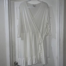 Women’s Dress Size 3X Beige Faux Wrap