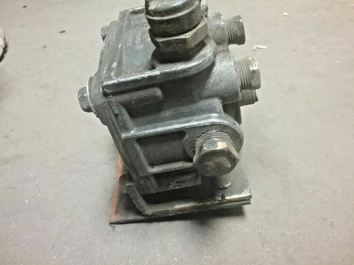 BENDIX AIR BRAKE RELAY VALVE 909828 | eBay
