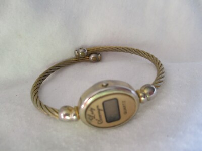Lady Sovereign Gold Tone Band Oval Shaped Face Digital Wristwatch Lady Sovereign Digital Wristwatch Gold Tone Band Oval Face  main image 3
