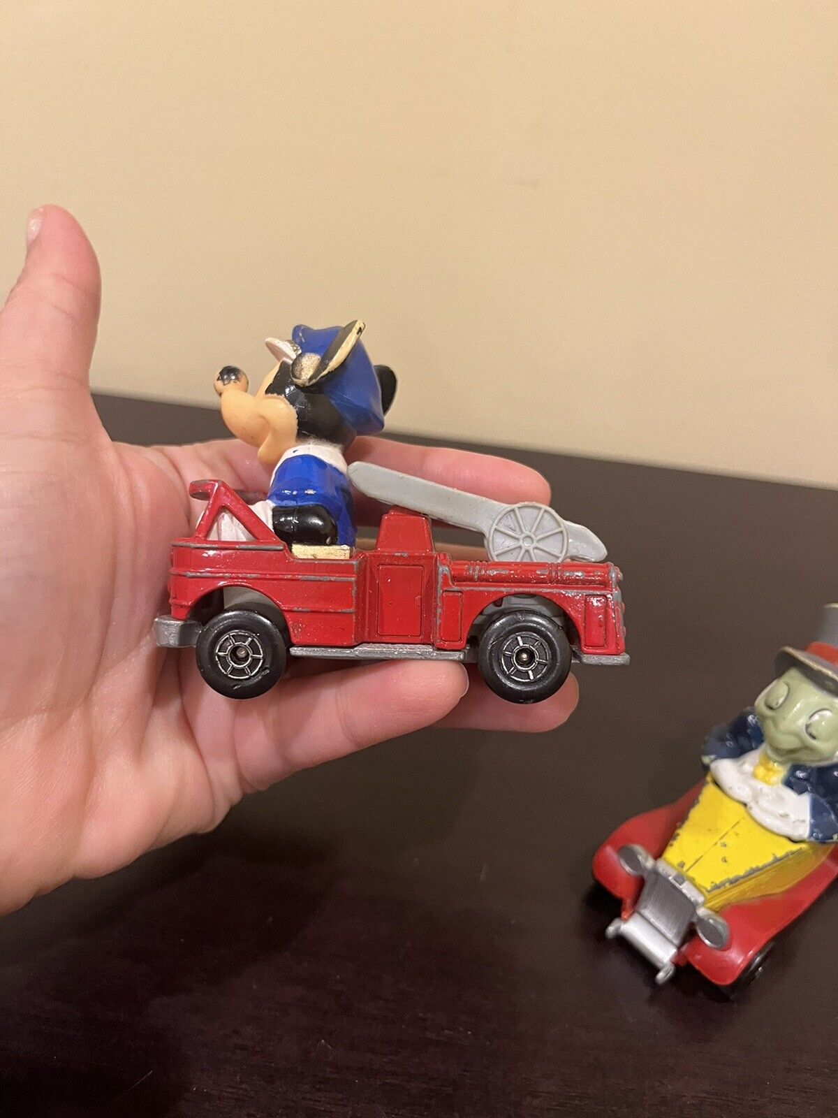 Picture 4 of 17