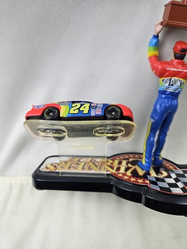Winners Circle NASCAR Champion Display Jeff Gordon #24 1997 Dupont 6 in Vintage - Picture 5 of 7