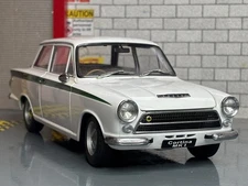 1:18 *BOXED* AUTOart FORD LOTUS CORTINA MK1 (White/ Green) LHD MODEL CAR *RARE*!