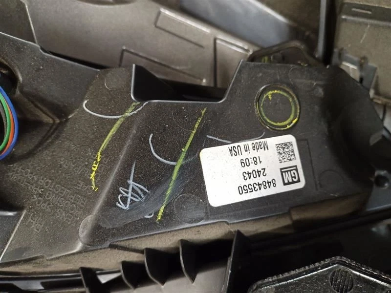   Bronze Front Bumper from 2023 Chevrolet Malibu 10668889 — 第 4/4 张图片