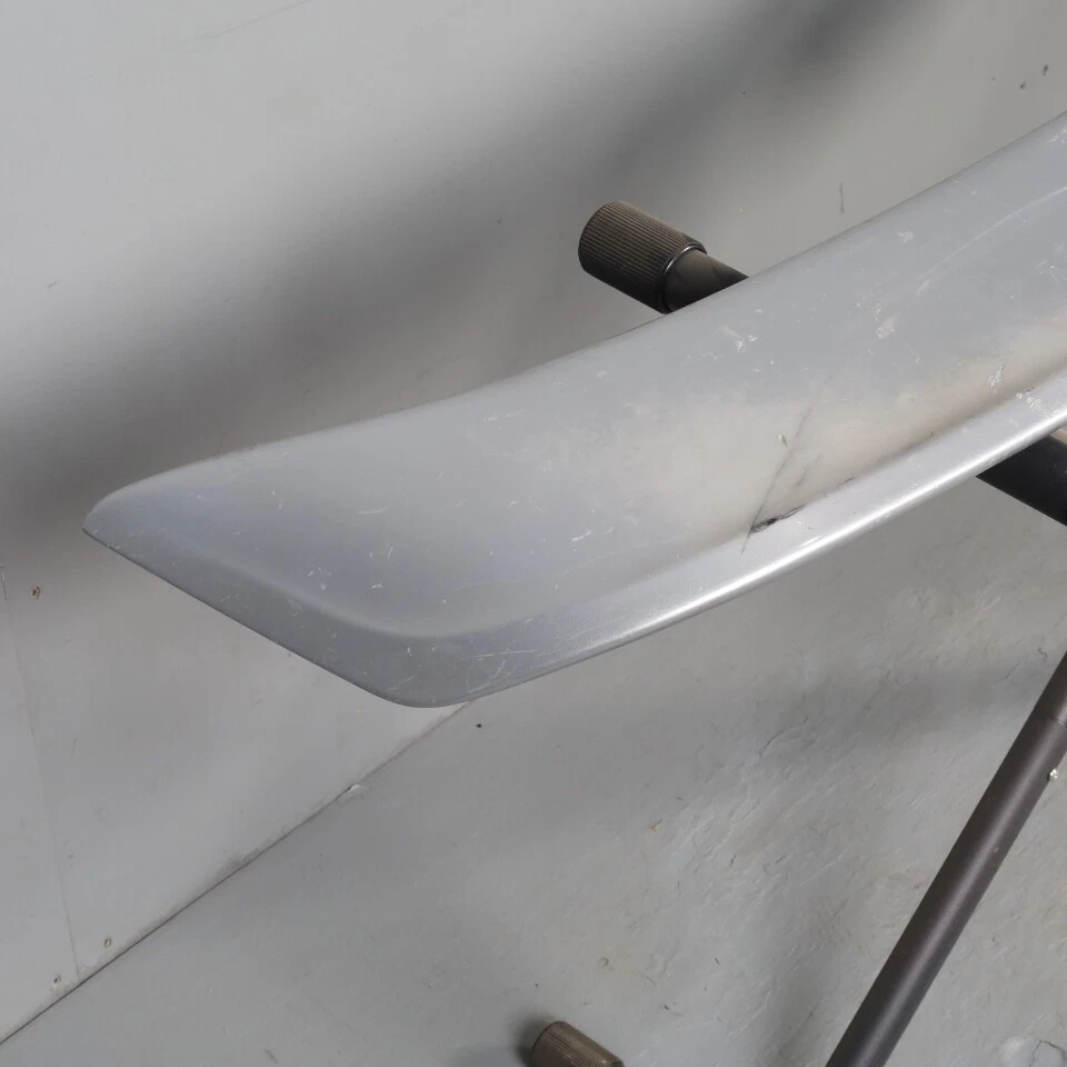 2001-2006 BMW 325i 330i Sedan Rear Trunk Spoiler 82639410900 OEM Used Foto 2 de 4