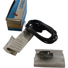 NEW Omron E3S-AD32 Photoelectric Sensor Diffu...