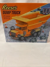 Reese’s Dump Truck at Hershey Park 271 Piece Building Block Set 2021 - Open Box