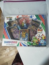 pokémon trading card game shining fates pikachu v Pokemon - Shining Fates Pikachu V Box