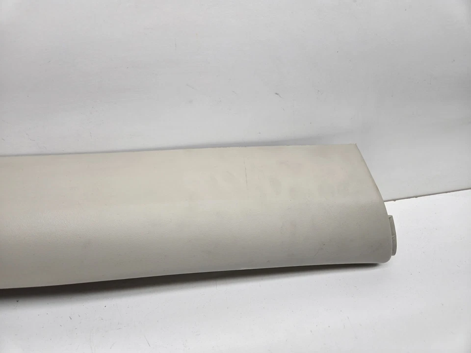 2014-2022 RAM PROMASTER 1500 2500 passenger right A pillar trim windshield Foto 3 de 4