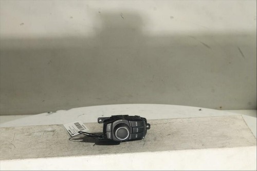 65 82 6 802 932 steuereinheit radio BMW SERIE 1 19 5P F40 116D 10051926004386